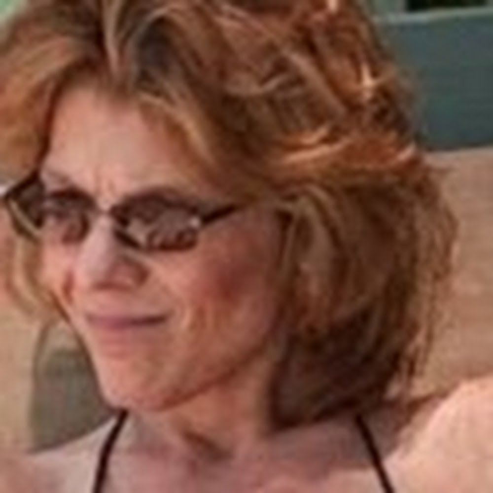 Meet your Posher, Leslie